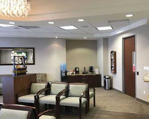 重庆助孕指南：2024年重庆试管婴儿医院排名与费用解析